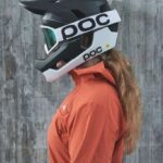 POC-Otocon-Race-MIPS-Fullface-Helm-10530-8348_Action_-2_800x800_2x_7613ec37-f305-47be-8fcb-3d70376387f0