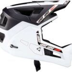 leatt_4_enduro_1024880280_MTBHelm_-3_800x800_2x_ca3fe001-dc6f-473a-8bd9-cdda41d58394