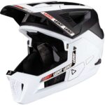 leatt_4_enduro_1024880280_MTBHelm_-8_800x800_2x_c2ec1635-7f57-4a13-ae6e-8c9122c335bc