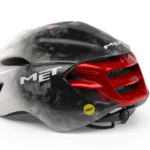 met-manta-mips-road-aero-cycling-helmet-UAE-Team-Emirates-XRG-M133TE6-back_800x800_2x_37102ac9-50b2-425d-8545-eaefdf588e81